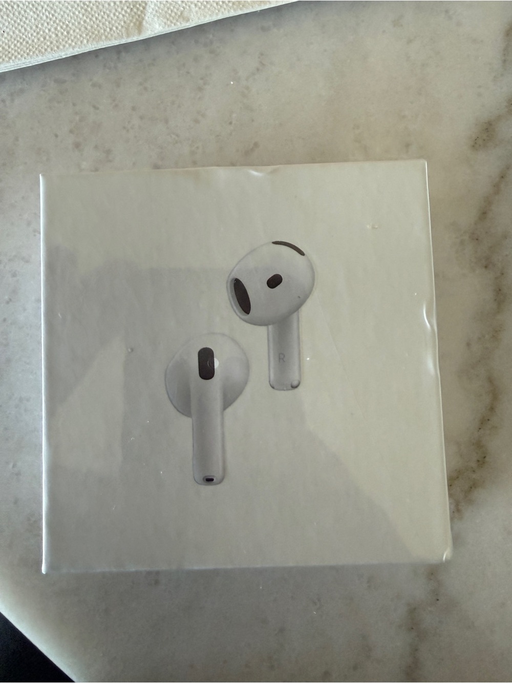 Apple White AirPods Bluetooth earbuds 4 with Charging Case and. Active Noise Can